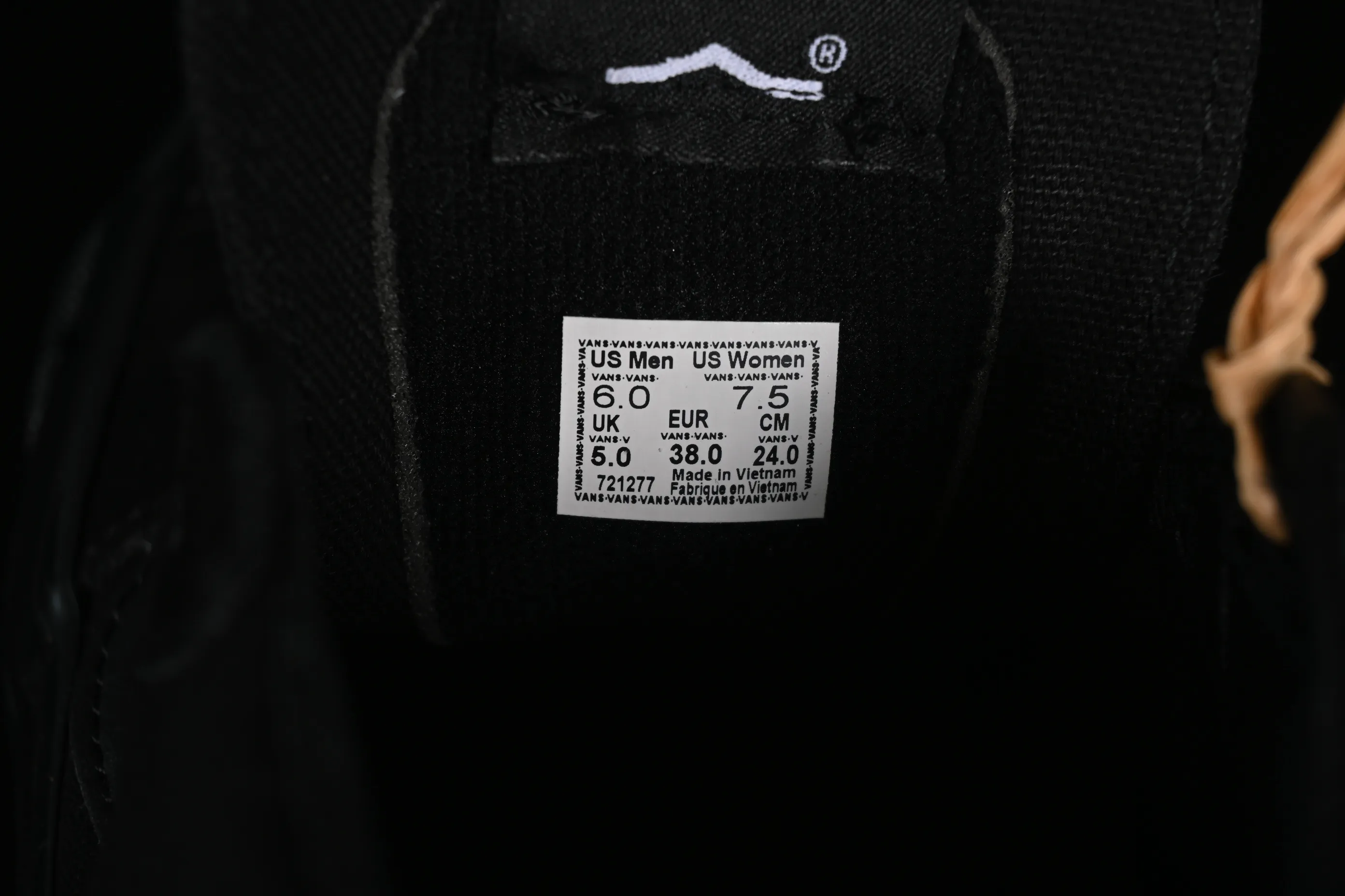 All categories Vans Vans series Vans Mid Vans China Vans Sk8-Mid Reissue 83 High-end branch Black Warrior Suede casual retro skateboard shoes VN000CQQBKA